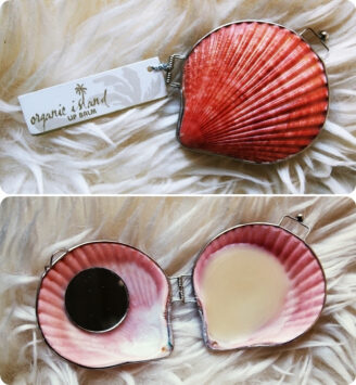 Organic Island Shell Lip Balm Oriental Fan Burgunder