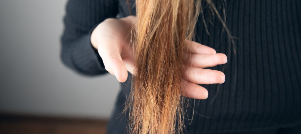 Naturlig pleie for behandlet, tørt, slitt og skadet hår.