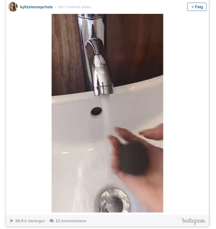 Wet the makeup blender