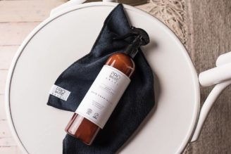 Probiotisk multispray til møbler og overflater. Med pleiende hasselnøttolje. Inspirert av naturen med kun naturlige ingredienser og probiotiske bakterier