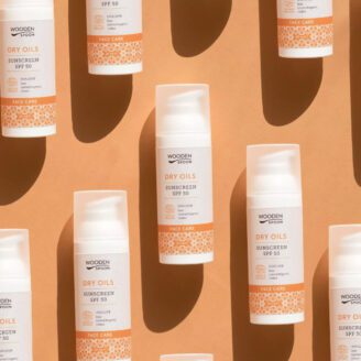 Alternative view of Wooden Spoon Face and Body Sunscreen "Dry Oils" SPF 35 + / 100 ml