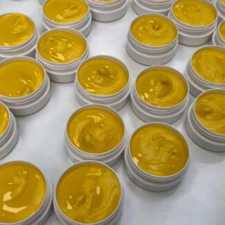 Biosertifisert krem for sensitiv og atopisk baby hud. Kolloidal havre som lindrer og behandler