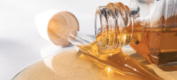 Oljer i hudpleie - oversikt over hva de ulike oljene gjør og hvilke som som passer til ulike hudbehov