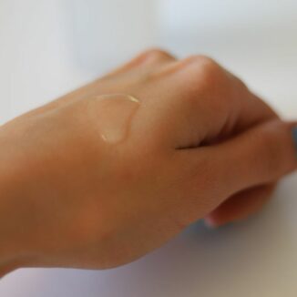 Two in one poreless power liquid