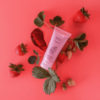 100% pure strawberry brightening scrub
