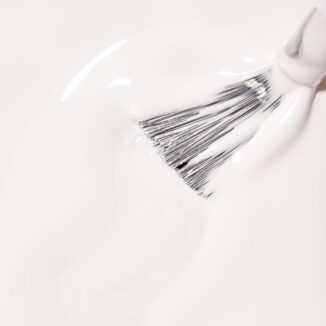 Zero Nail Polish Oat milk . frask maninkyr hvit