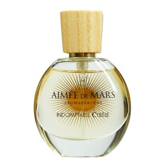 Indomptable Cybèle – en naturlig, varm og forankrende parfyme for kvinner med kraft, mot og tilstedeværelse. Duft av oud, sedertre og blomster. Vegansk.