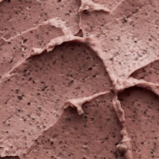 Fuktighetsgivende leiremaske som absorberer talg og renser porene. Med rød bønne-ekstrakt for klarere hud og frisk følelse.